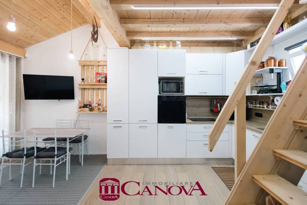 casa indipendente in vendita a Fino Mornasco