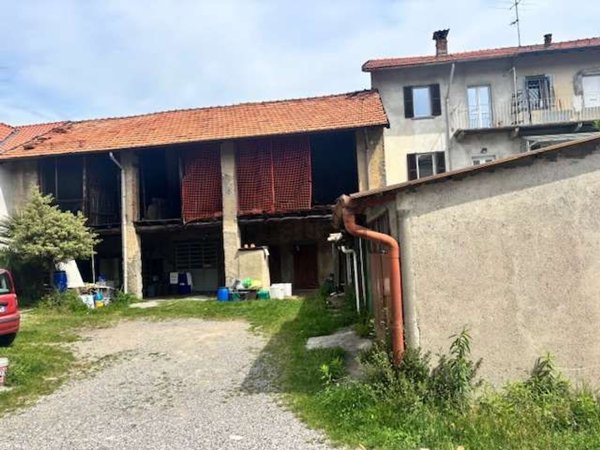 casa indipendente in vendita a Fino Mornasco