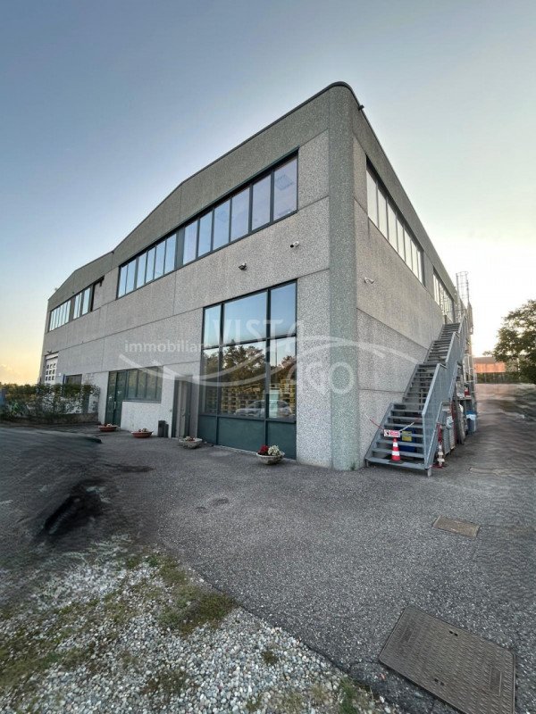 ufficio in vendita a Fino Mornasco