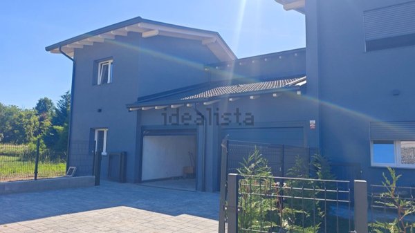 casa indipendente in vendita a Fino Mornasco