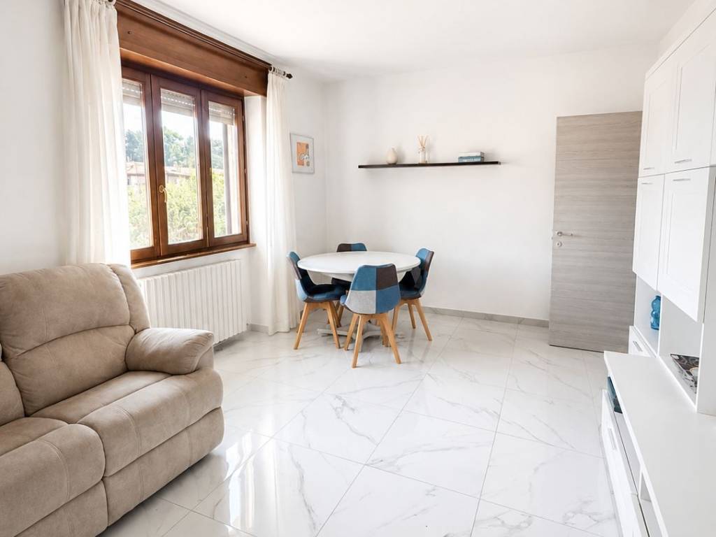 appartamento in vendita a Fino Mornasco in zona Andrate
