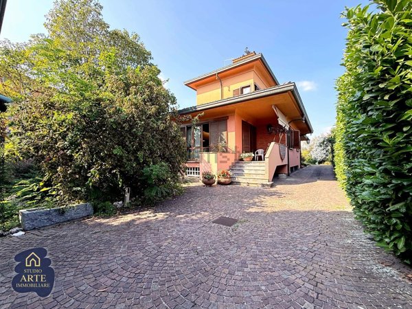casa indipendente in vendita a Fino Mornasco in zona Andrate