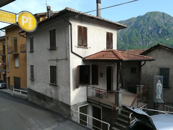 casa indipendente in vendita a Garzeno