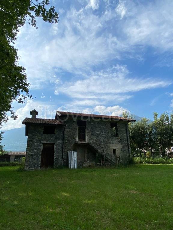 casa indipendente in vendita a Gera Lario