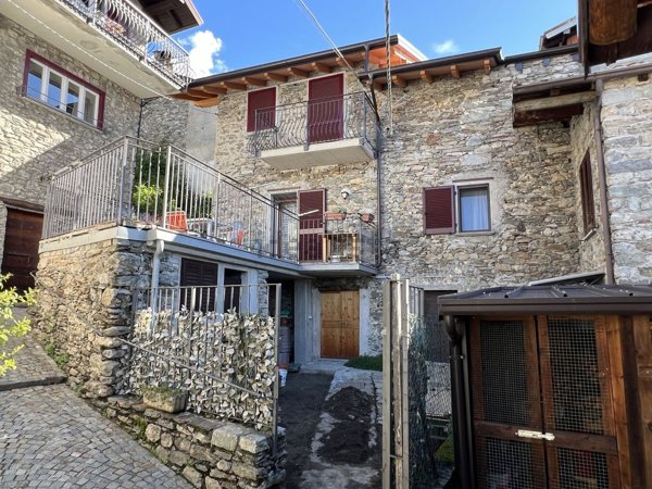 casa indipendente in vendita a Gera Lario