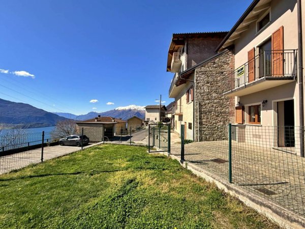 casa indipendente in vendita a Gera Lario