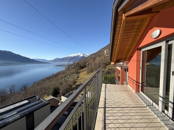 appartamento in vendita a Gera Lario
