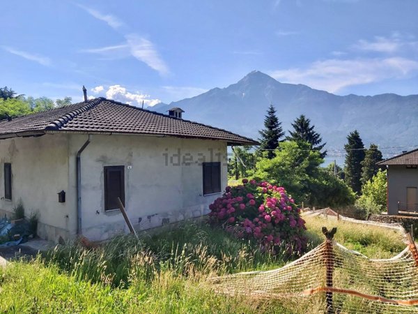 casa indipendente in vendita a Gera Lario