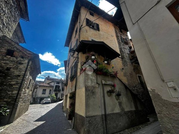 appartamento in vendita a Gera Lario