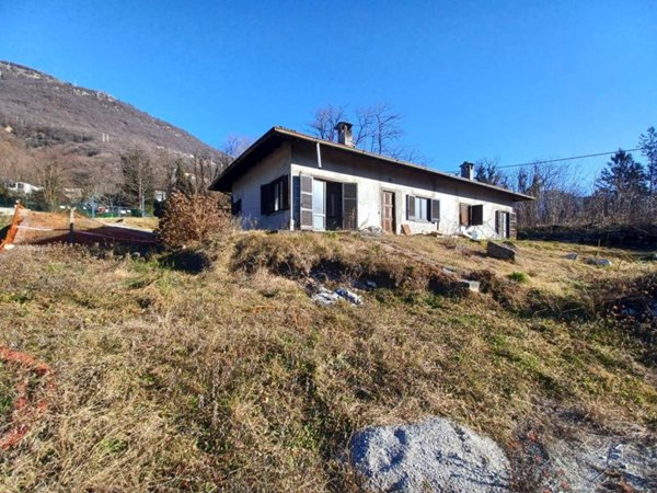casa indipendente in vendita a Gera Lario