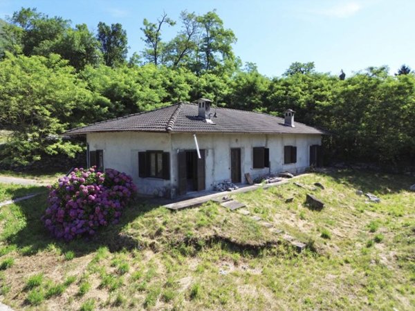 casa indipendente in vendita a Gera Lario