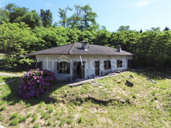 casa indipendente in vendita a Gera Lario