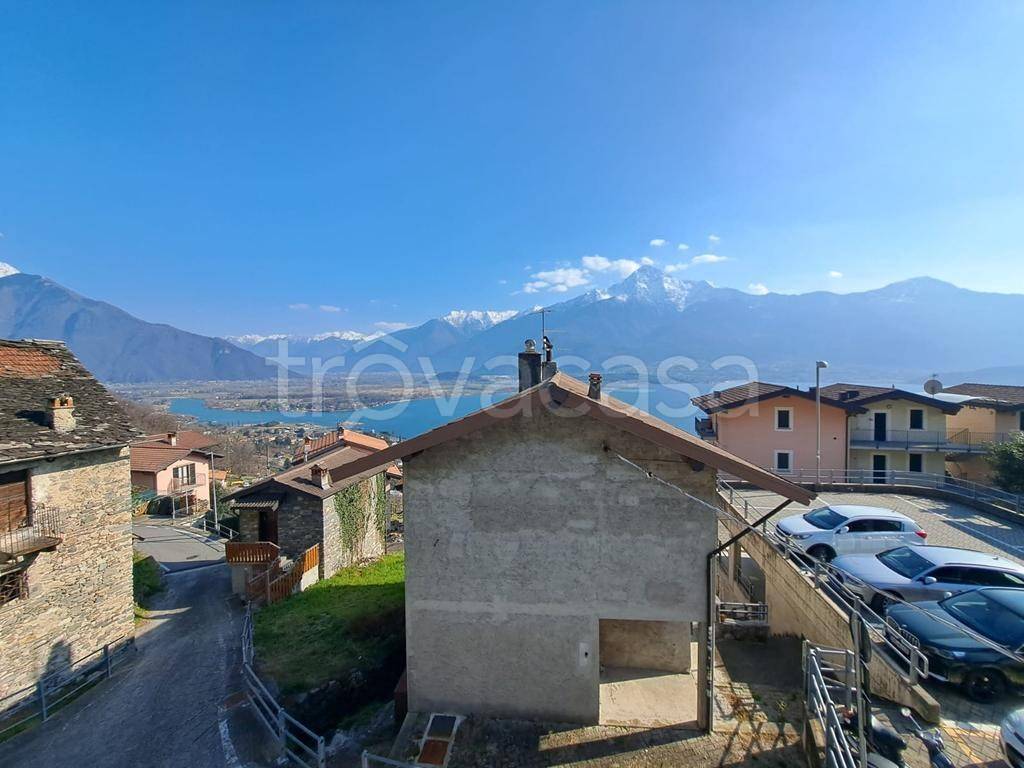 appartamento in vendita a Gera Lario