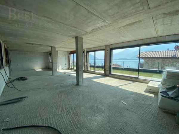 appartamento in vendita a Gera Lario