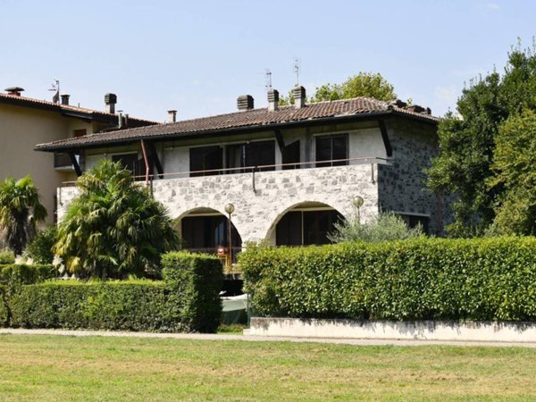 negozio in vendita a Gera Lario