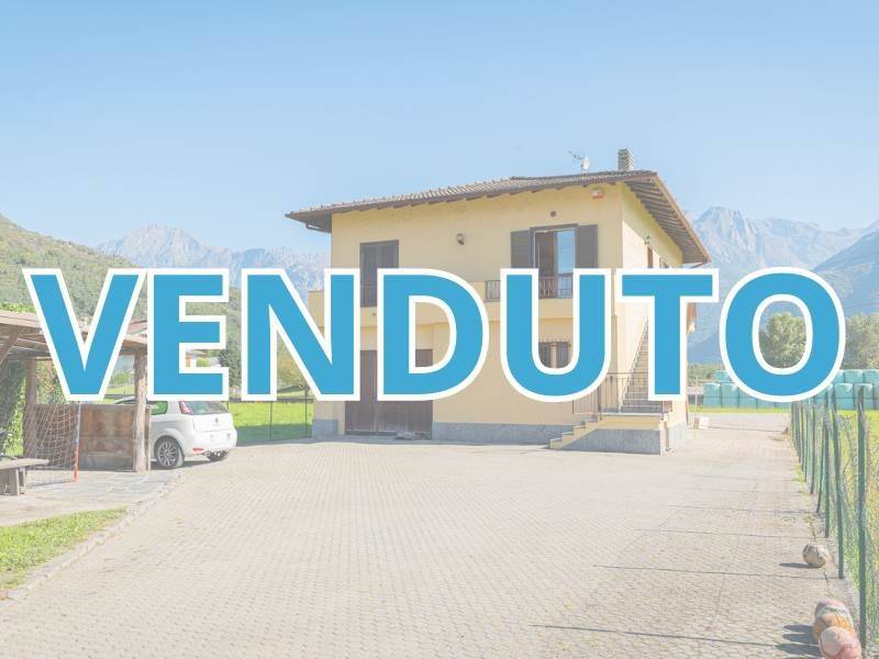 casa indipendente in vendita a Gera Lario