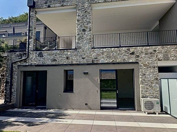 appartamento in vendita a Gera Lario