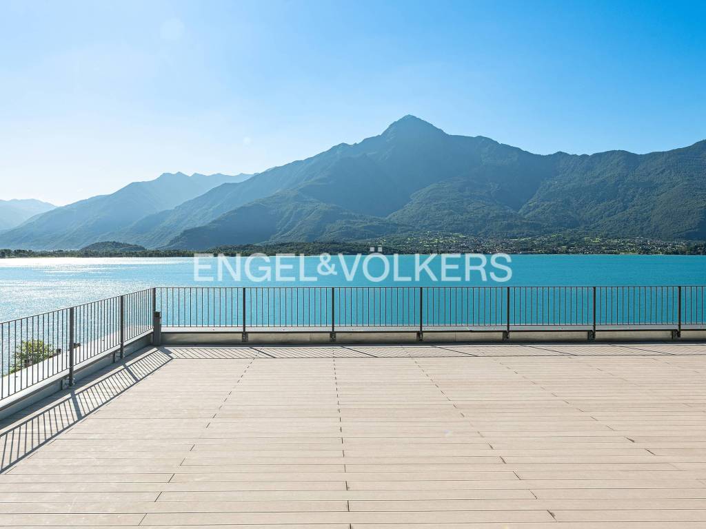 appartamento in vendita a Gera Lario