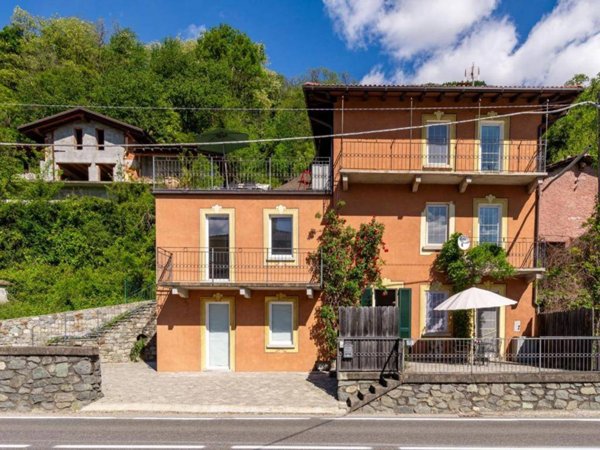 casa indipendente in vendita a Gera Lario