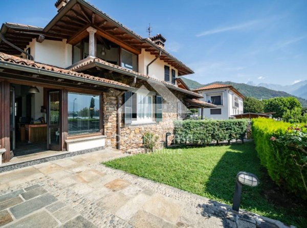 casa indipendente in vendita a Gera Lario