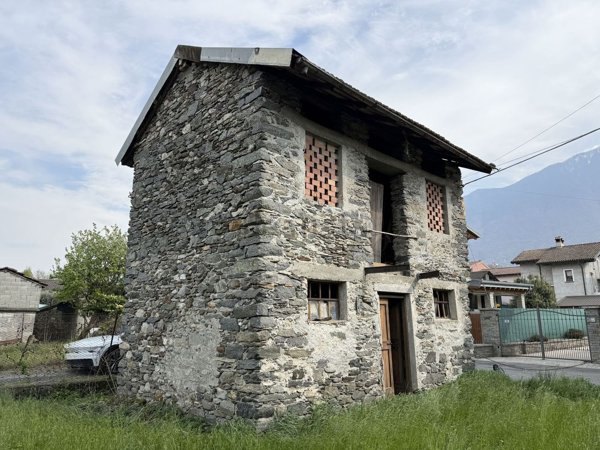 casale in vendita a Gera Lario