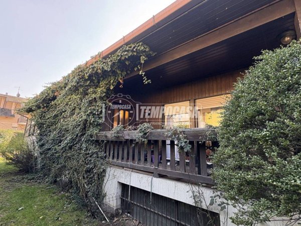 casa indipendente in vendita a Grandate