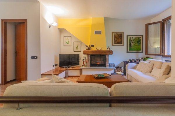 casa indipendente in vendita a Grandate