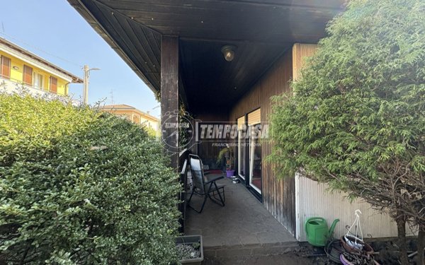 casa indipendente in vendita a Grandate