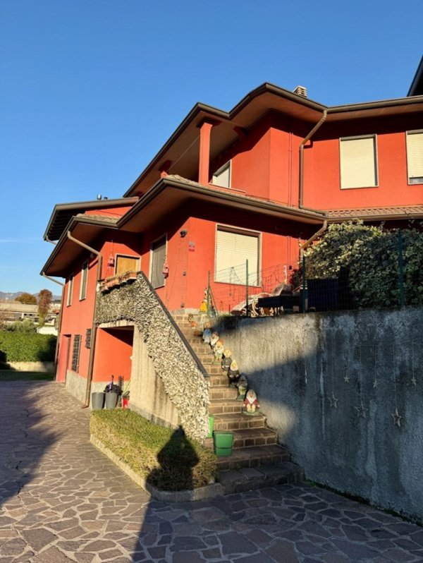 appartamento in vendita a Grandate