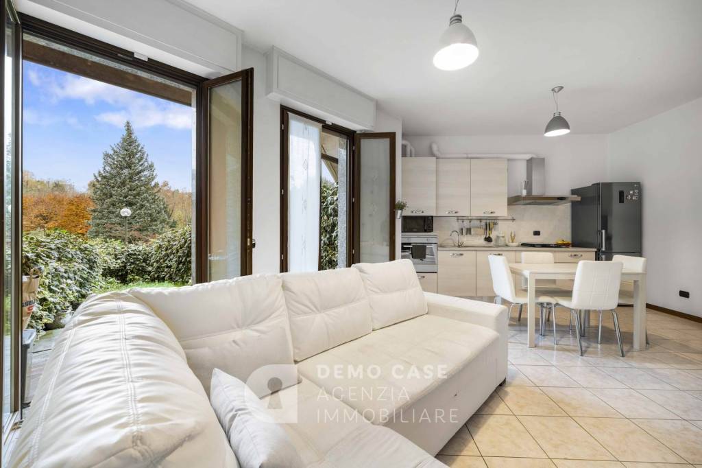 appartamento in vendita a Grandate