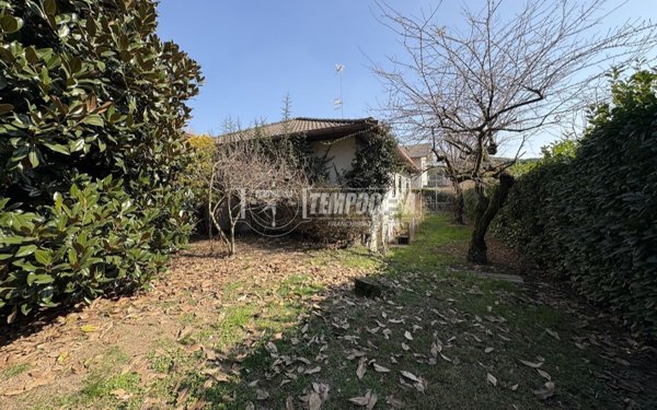 casa indipendente in vendita a Grandate