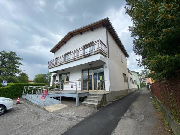 negozio in vendita a Grandate