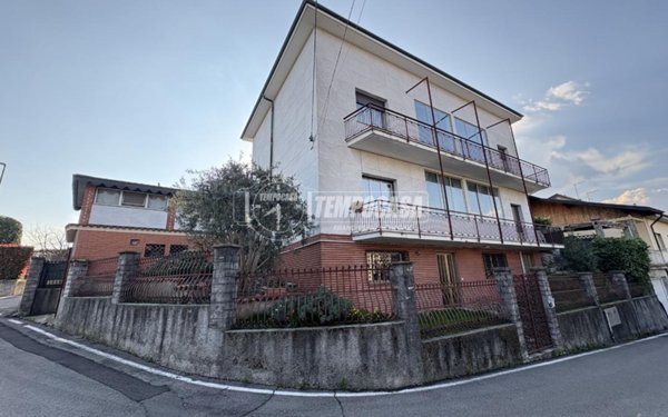 casa indipendente in vendita a Grandate