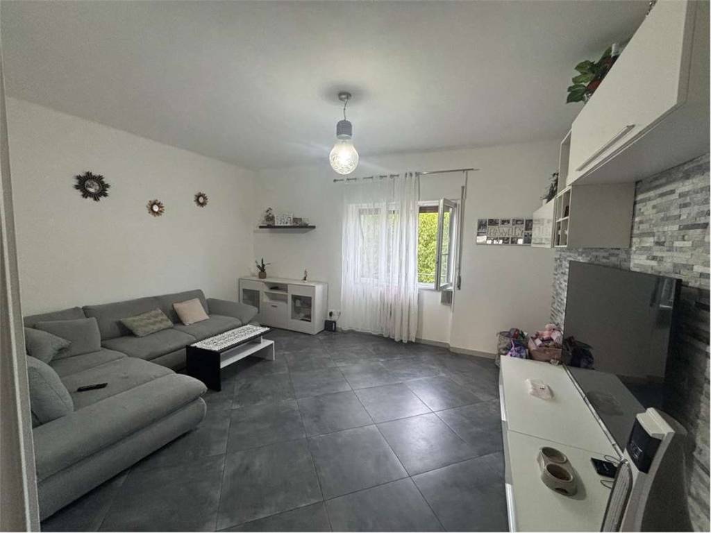 appartamento in vendita a Grandate