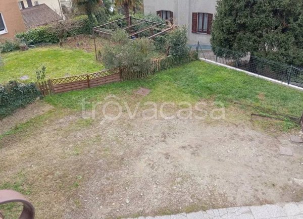 appartamento in vendita a Grandate