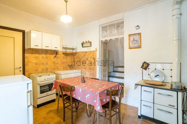 appartamento in vendita a Grandola ed Uniti in zona Naggio