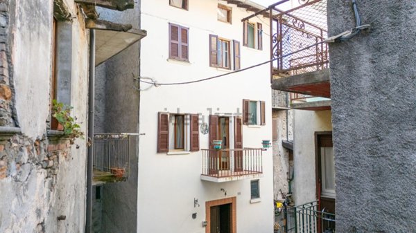 casa indipendente in vendita a Grandola ed Uniti
