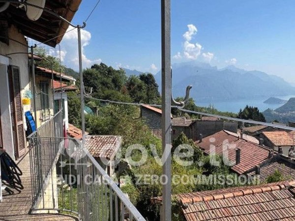 appartamento in vendita a Grandola ed Uniti in zona Naggio