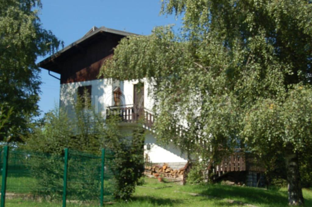 casa indipendente in vendita a Grandola ed Uniti in zona Naggio