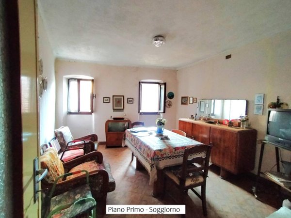 casa indipendente in vendita a Grandola ed Uniti in zona Naggio