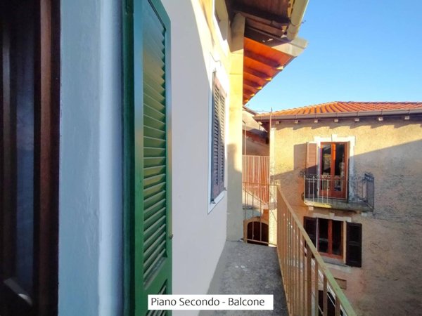 casa indipendente in vendita a Grandola ed Uniti in zona Naggio