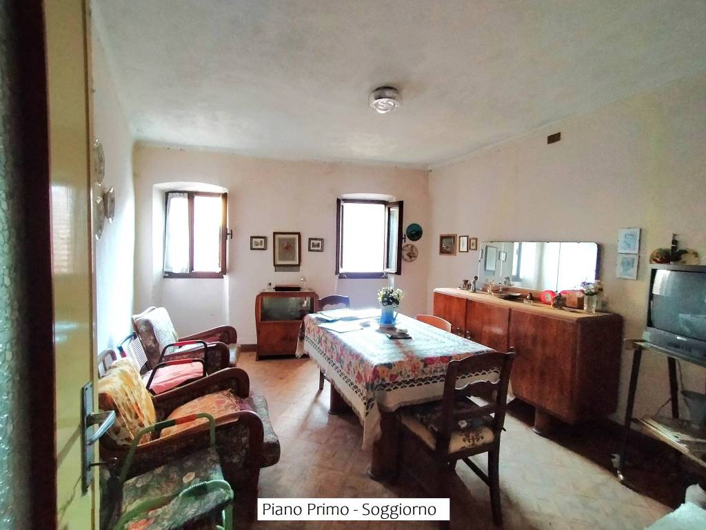 casa indipendente in vendita a Grandola ed Uniti in zona Naggio