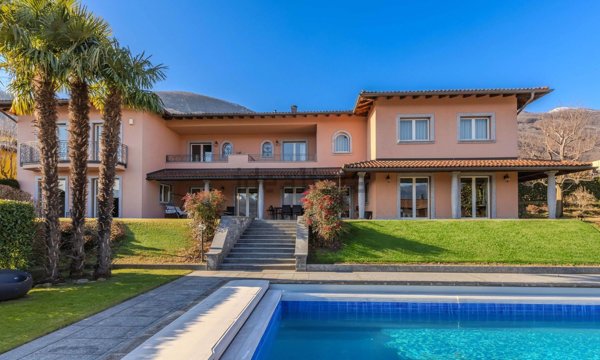 casa indipendente in vendita a Grandola ed Uniti