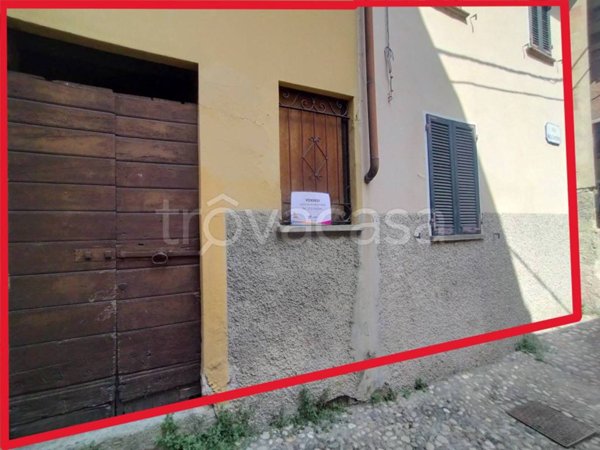casa indipendente in vendita a Grandola ed Uniti in zona Naggio