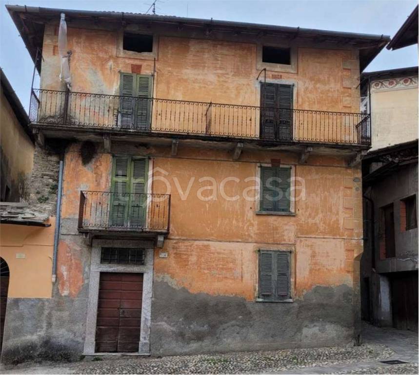 casale in vendita a Grandola ed Uniti in zona Naggio