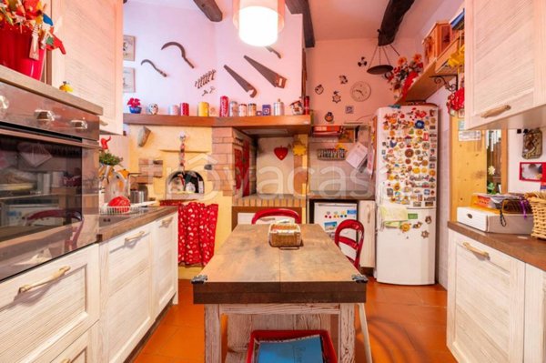 casa indipendente in vendita a Grandola ed Uniti in zona Gonte