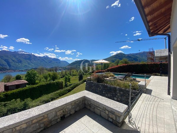 casa indipendente in vendita a Griante