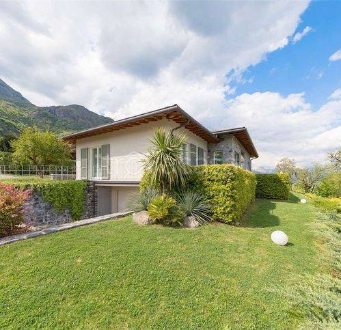 casa indipendente in vendita a Griante