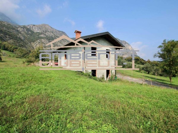 casa indipendente in vendita a Griante