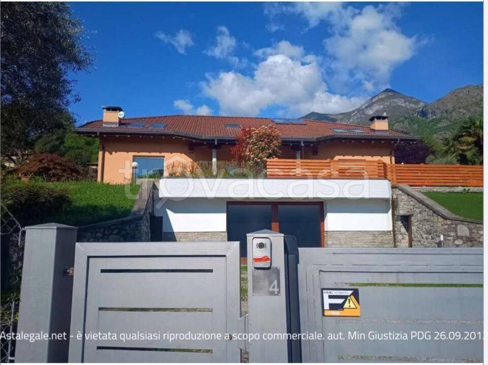 casa indipendente in vendita a Griante